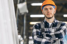 Профтехи продолжат прием абитуриентов до октября