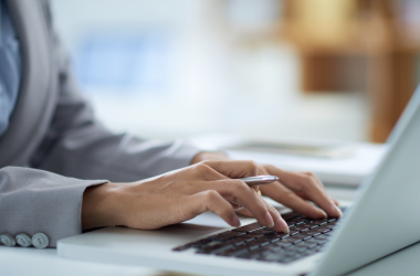 Начались тендеры по закупке ноутбуков для учителей