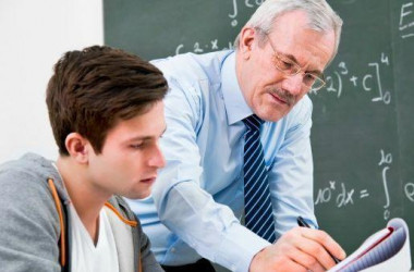 Более 200 преподавателей вузов получили пожизненные стипендии