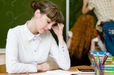 В Киеве рассматривают механизм отстранения невакцинированных учителей