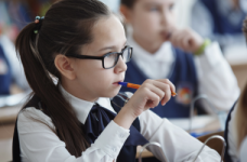 Минэкономики планирует увеличить зарплаты учителей до 20 тысяч