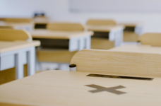 Во Львове школы переведут на дистанционное обучение