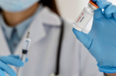 Более половины учителей получили полный курс вакцинации