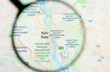 Киев с понедельника вводит строгие карантинные ограничения