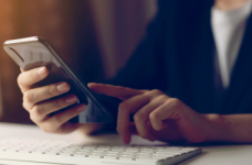 Гоструда консультирует по вопросам отстранения работников