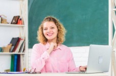 На звание «Учитель года» претендуют почти 3 тысячи педагогов