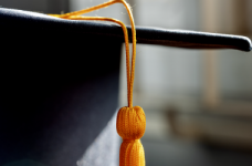 КМУ возобновил процедуру лишения ученых степеней