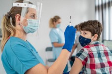 Две дозы прививки от COVID-19 получили 70 тысяч детей