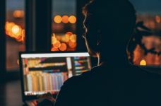 В МОН определили, как развивать цифровую компетентность учителей  