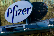 Pfizer заявила о высокой эффективности таблеток от COVID-19