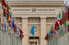 В ООН призвали избегать закрытия школ из-за COVID-19 