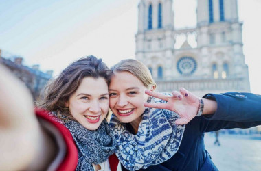 Франция предлагает стипендии на 2022-2023 учебный год