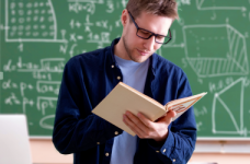 ИT-специалистам без опыта преподавания позволили быть учителями