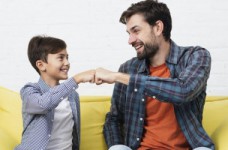 В Украине презентовали пособие о безопасности детей