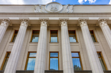 В Украине установят ответственность за продажу дипломов