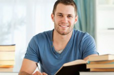 Студентов приглашают к участию в конкурсе научных работ