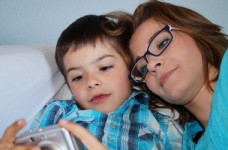 Как поддержать и успокоить детей во время военных действий