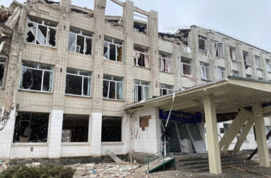 Оккупанты повредили 379 учебных заведений в Украине