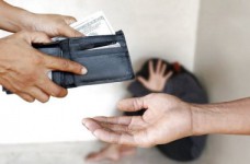 Опасность попадания в ситуацию торговли людьми: как предотвратить