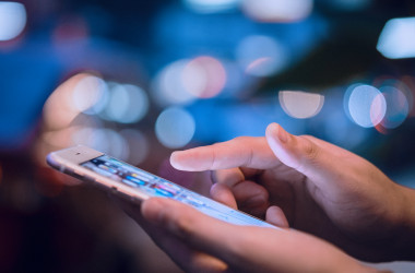 Украинцы могут искать работу за границей через телеграмм-канал