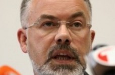 Одиннадцатилетка не является отказом от профильной школы, - Дмитрий Табачник