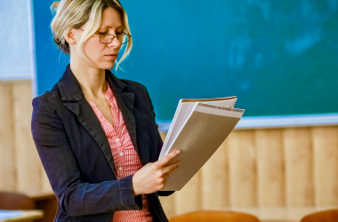 Школы получат рекомендации по завершению учебного года  