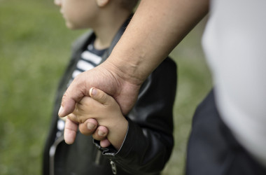 Детей из уязвимых категорий за границей примут на учет