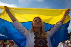 Большинство украинцев поддерживают единый государственный язык