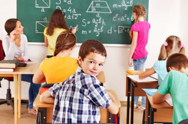 Школы за границей нужно выбирать осторожно, – омбудсмен