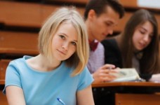 Выпускники вузов не могут завершить год досрочно