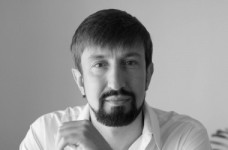 ​О. Попов: образование должно учить детей уважать военных