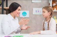 Детям-беженцам в Польше окажут помощь психологи