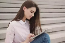 Документы выпускников школы будут хранить год после войны 