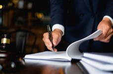 Военное положение в Украине продлено на три месяца