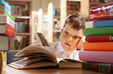 МОН проведет конкурс учебников для 1, 6 и 10 классов