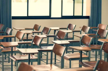 С 1 сентября откроют только школы с бомбоубежищами