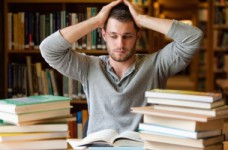 МОН обновит программы по более чем десяти предметам 