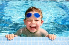 На летних каникулах за границей отдохнут 200 тысяч детей