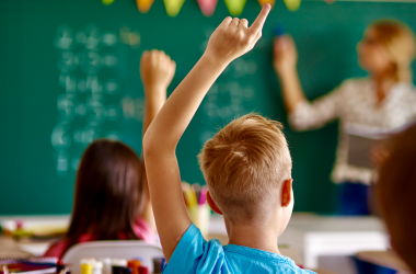 Большинство школ имеют защитные сооружения, – МВД