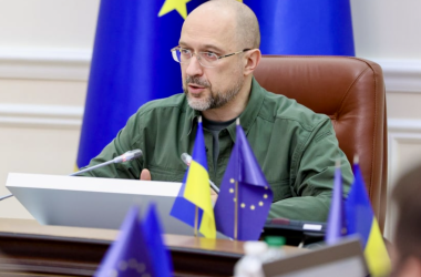 Там, где возможно, обучение начнется очно, – Шмыгаль 