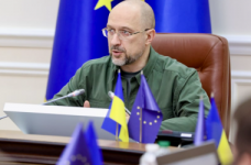 Там, где возможно, обучение начнется очно, – Шмыгаль 