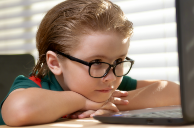 Школы смогут обучать детей по собственным программам