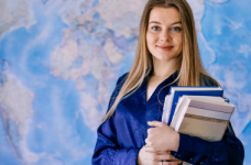 АИКОМ позволит упростить работу учителя, – Шкарлет