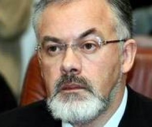 Министр образования считает, что села на 100% обеспечены Интернетом