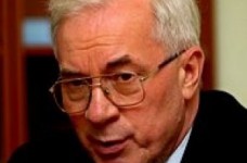 Необходимо провести переаттестацию вузов на соответствие современным требованиям, - Азаров