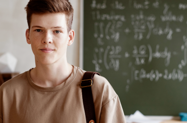 Абитуриенты смогут поступать без приписных удостоверений