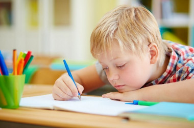 Дети из Украины в Европе должны посещать школы, – еврокомиссар