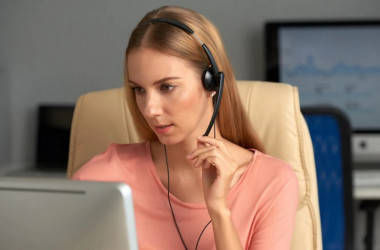 Поляки запустили горячую линию для учеников-беженцев