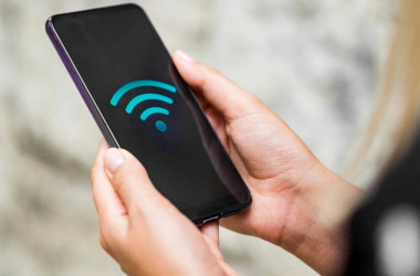 Почти тысяча школ получила оборудование Wi-Fi для укрытий