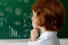 В Киеве планируют усилить безопасность в школах